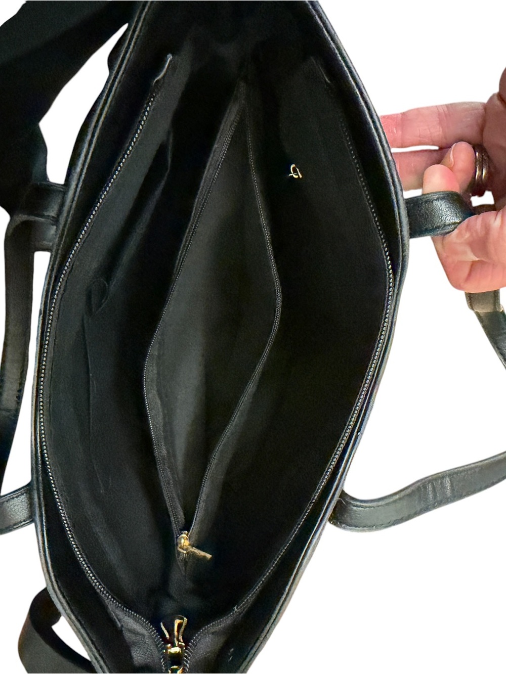 Black Croc Embossed Satchel Tote Bag | Gold Hardware | Shoulder & Crossbody Styl - Picture 4 of 10